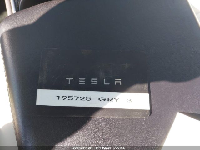 5YJ3E1EB3KF195725 Tesla Model 3 Long Range/performance