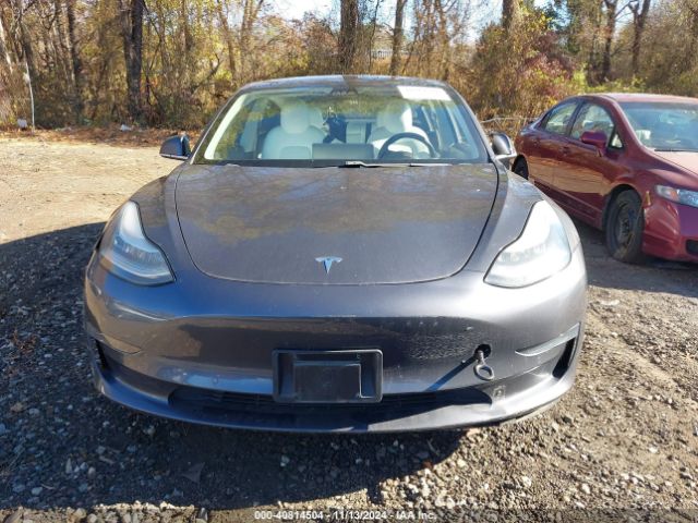 5YJ3E1EB3KF195725 Tesla Model 3 Long Range/performance
