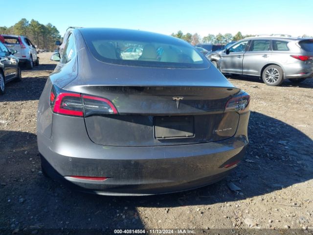5YJ3E1EB3KF195725 Tesla Model 3 Long Range/performance
