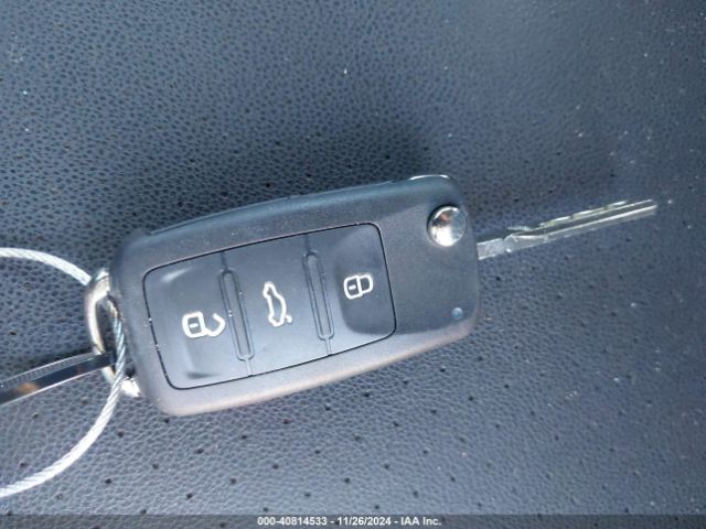 3VWF17AT5FM640751 Volkswagen Beetle 1.8t Fleet Edition