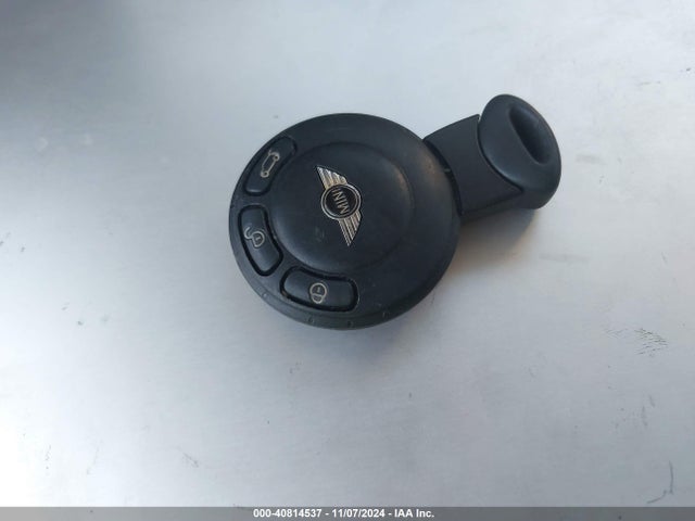 2009 MINI COOPER WMWMF33549TT68991 Photo 10