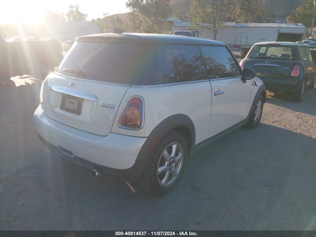 2009 MINI COOPER WMWMF33549TT68991 Photo 3
