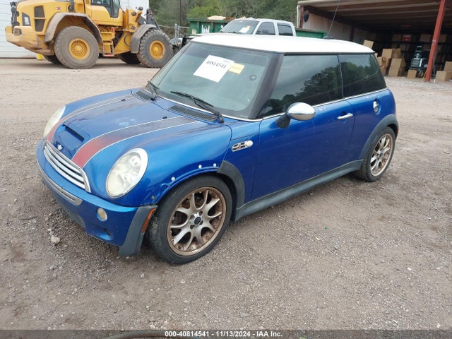 2006 MINI COOPER S WMWRE33576TJ35093 Photo 1