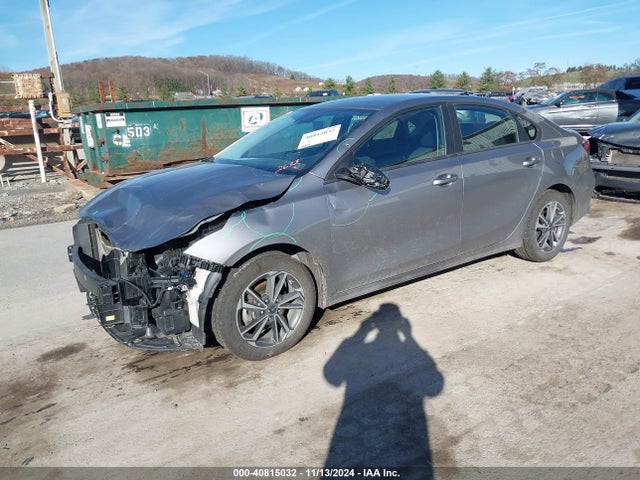 KIA Forte Lxs 2023 3KPF24AD3PE532633 Image 2