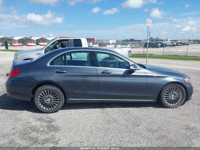 55SWF4JBXFU047108 Mercedes-Benz C 300 Luxury/sport