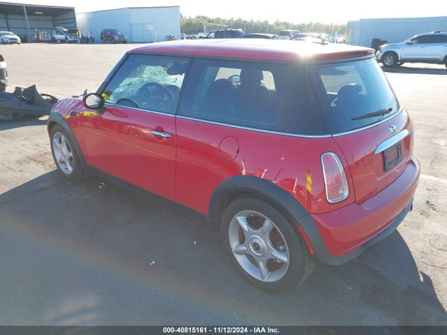 2005 MINI COOPER WMWRC33485TC58416 Photo 2