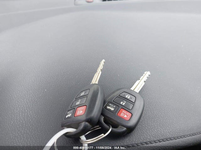 Toyota COROLLA LE 2017 5YFBURHE0HP617823 Image 11