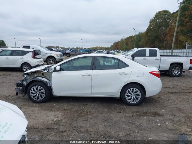 Toyota COROLLA LE 2017 5YFBURHE0HP617823 Image 15