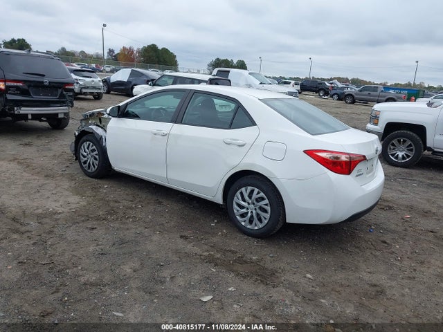 Toyota COROLLA LE 2017 5YFBURHE0HP617823 Image 3