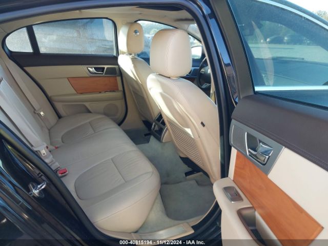 2010 JAGUAR XF SAJWA0FA9AHR67055 Photo 7