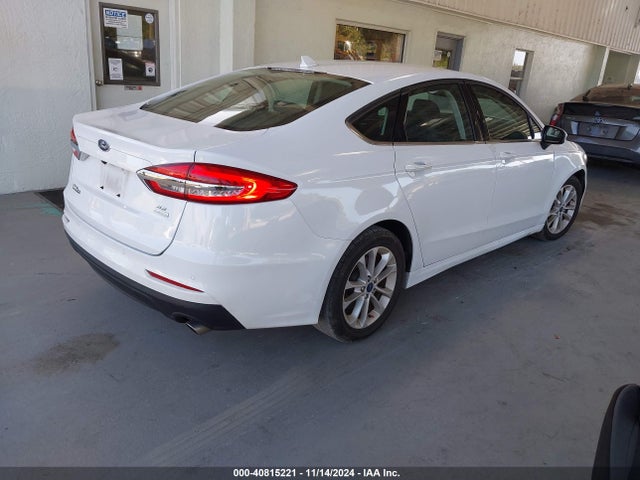 Ford FUSION SE 2019 3FA6P0HD8KR278361 Image 4