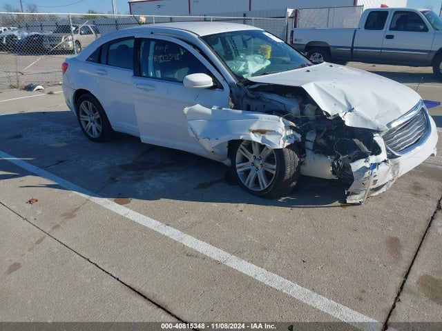 Auction sale of the 2013 Chrysler 200 Touring, vin: 1C3CCBBB8DN743534, lot number: 40815348