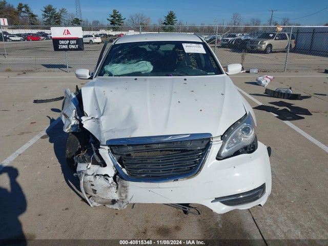 Продажа на аукционе авто 2013 Chrysler 200 Touring, vin: 1C3CCBBB8DN743534, номер лота: 40815348