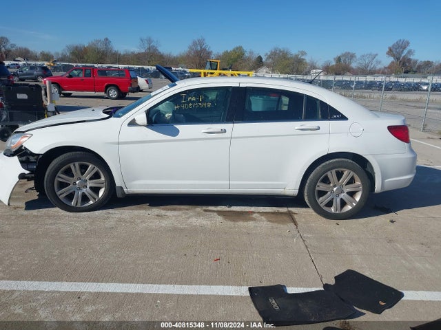 Продажа на аукционе авто 2013 Chrysler 200 Touring, vin: 1C3CCBBB8DN743534, номер лота: 40815348