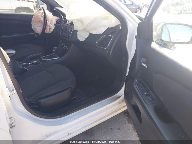 Продажа на аукционе авто 2013 Chrysler 200 Touring, vin: 1C3CCBBB8DN743534, номер лота: 40815348