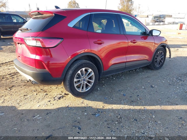 1FMCU0G62NUC00157 Ford ESCAPE SE