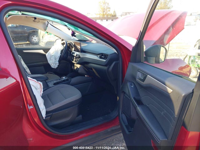 1FMCU0G62NUC00157 Ford ESCAPE SE