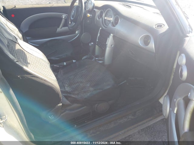 2008 MINI COOPER WMWRF33588TG18403 Photo 4