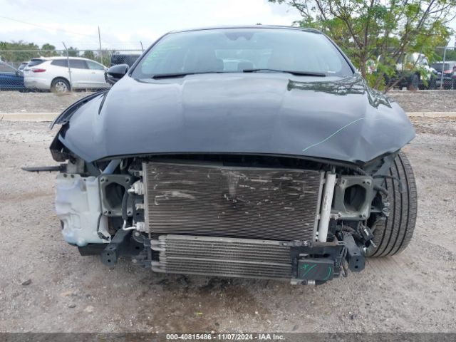 3FA6P0RU9KR200301 Ford Fusion Hybrid Titanium