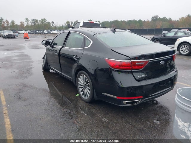 KNALC4J11H5069102 KIA Cadenza Technology
