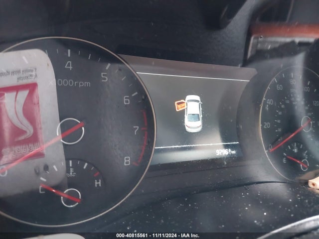 KNALC4J11H5069102 KIA Cadenza Technology