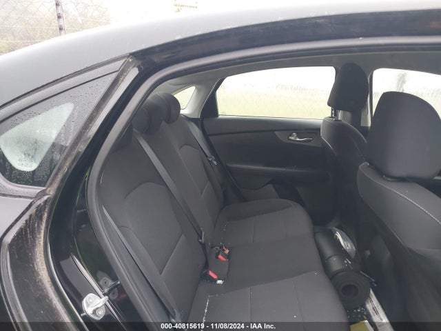 3KPF24AD5KE105236 KIA FORTE FE