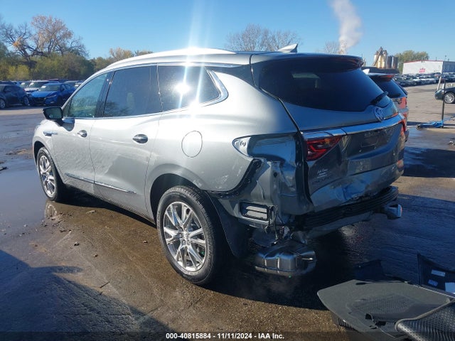 5GAERBKWXRJ138694 Buick Enclave Essence Fwd