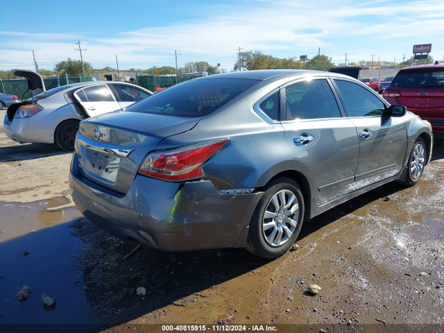 Nissan Altima 2.5 S 2015 1N4AL3AP5FC482311 Image 4