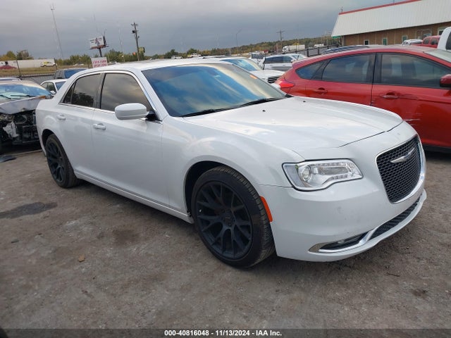 2C3CCAAG9JH121133 Chrysler 300 Touring L