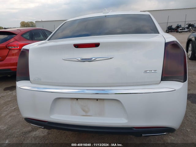 2C3CCAAG9JH121133 Chrysler 300 Touring L