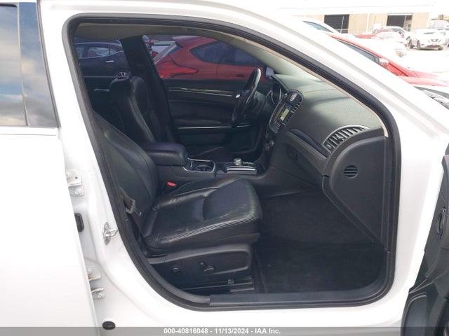 2C3CCAAG9JH121133 Chrysler 300 Touring L