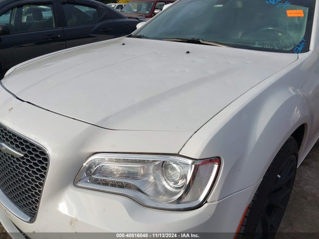 2C3CCAAG9JH121133 Chrysler 300 Touring L