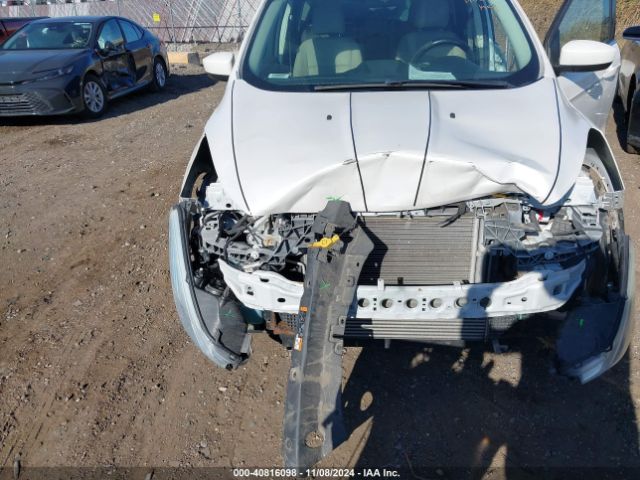 1FMCU0GX0GUB06421 Ford ESCAPE SE