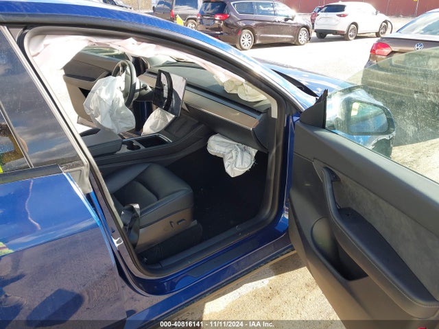 2021 TESLA MODEL Y 5YJYGDEEXMF251609 Photo 4