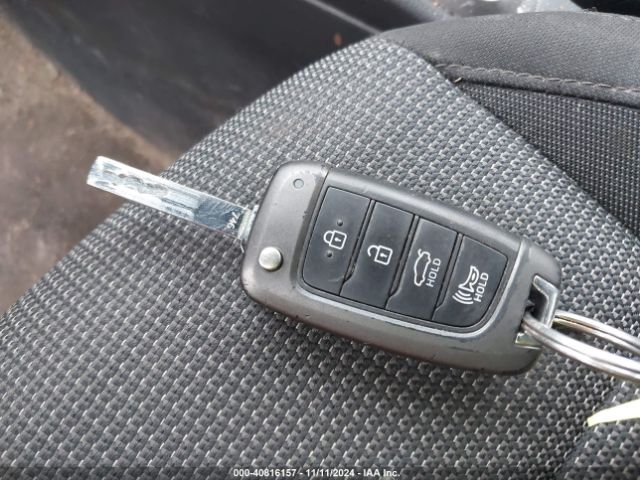 3KPC24A39JE034678 Hyundai ACCENT SE