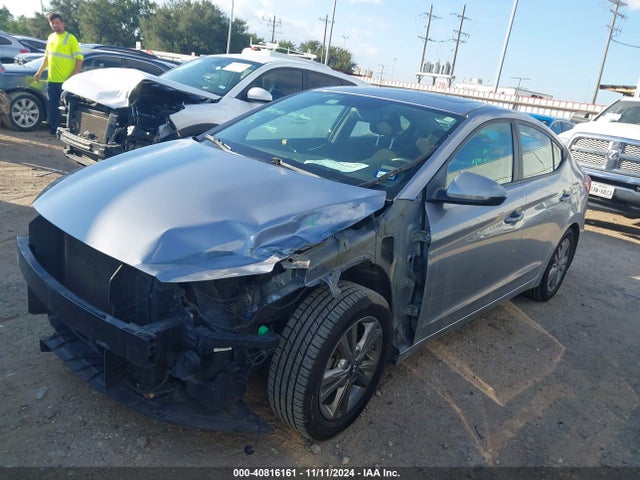 Hyundai Elantra Value Edition 2017 5NPD84LF7HH137291 Image 2