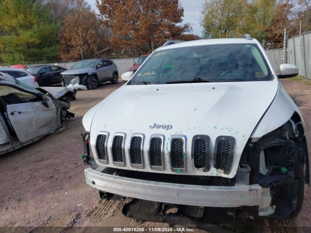 1C4PJMCB1GW260818 Jeep Cherokee Latitude