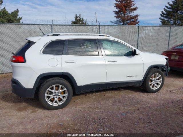 1C4PJMCB1GW260818 Jeep Cherokee Latitude