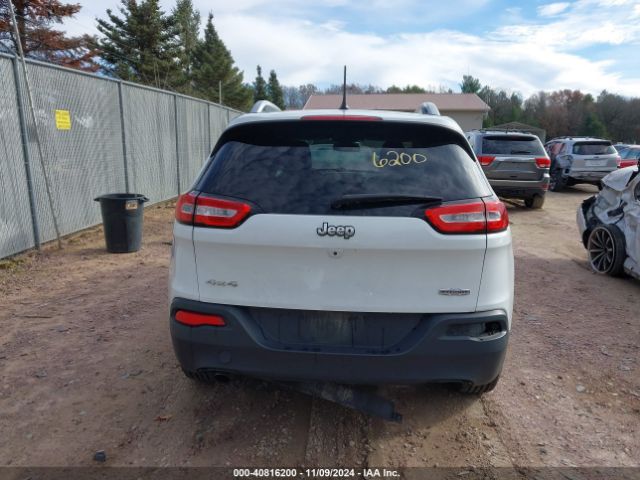 1C4PJMCB1GW260818 Jeep Cherokee Latitude
