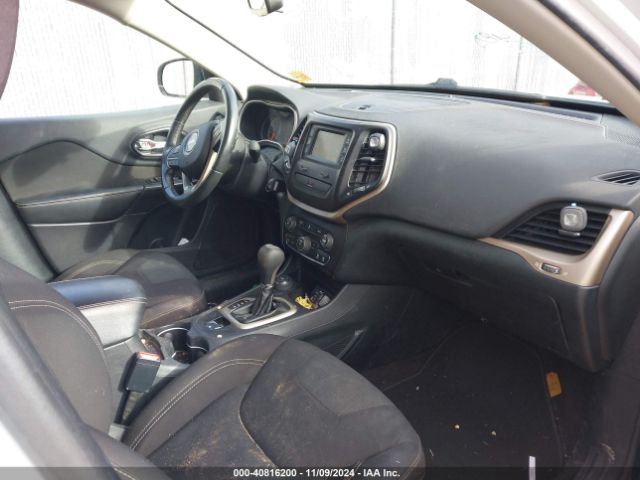 1C4PJMCB1GW260818 Jeep Cherokee Latitude