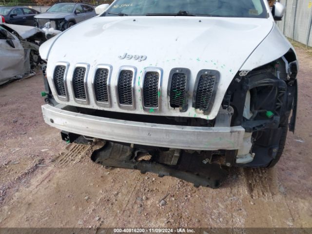 1C4PJMCB1GW260818 Jeep Cherokee Latitude