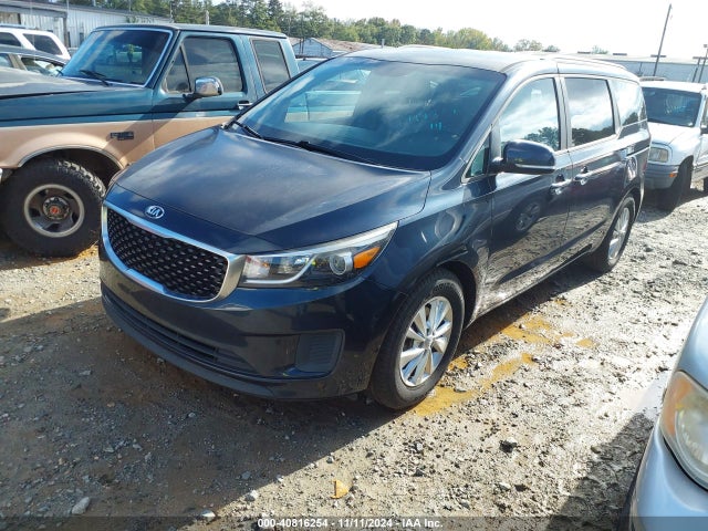 KIA SEDONA LX 2016 KNDMB5C18G6119547 Image 2