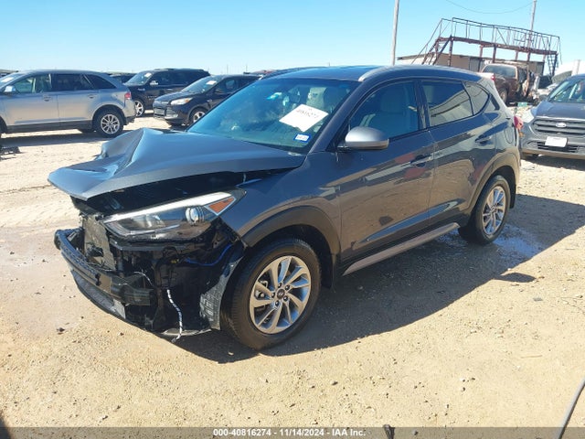 Hyundai TUCSON SE 2017 KM8J33A41HU552220 Image 2