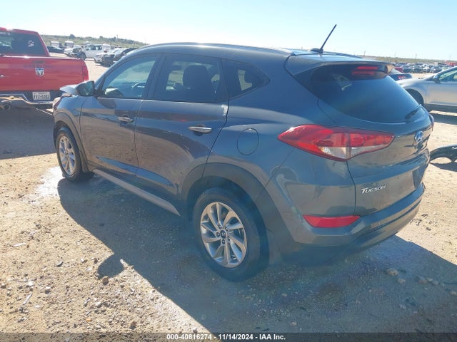 Hyundai TUCSON SE 2017 KM8J33A41HU552220 Image 3