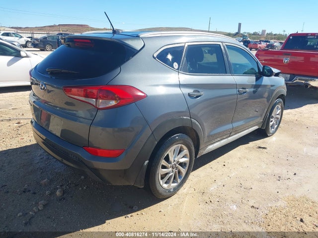 Hyundai TUCSON SE 2017 KM8J33A41HU552220 Image 4