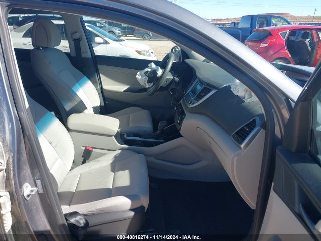 Hyundai TUCSON SE 2017 KM8J33A41HU552220 Image 5