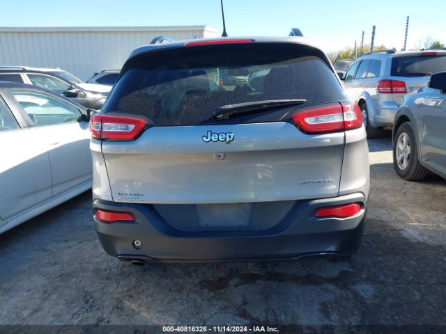 1C4PJLAB0HW669133 Jeep Cherokee Sport Fwd