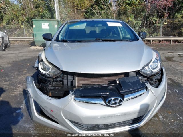 5NPDH4AE3GH665872 Hyundai ELANTRA SE