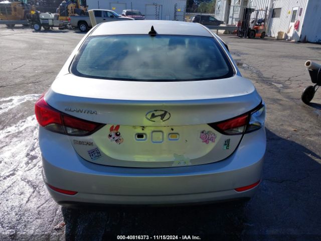 5NPDH4AE3GH665872 Hyundai ELANTRA SE