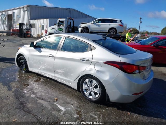 5NPDH4AE3GH665872 Hyundai ELANTRA SE